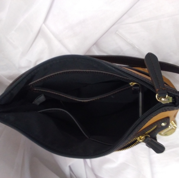 Liz Claiborne Classic Shoulder Bag in Two-Tone Brown § - Picture 12 of 13